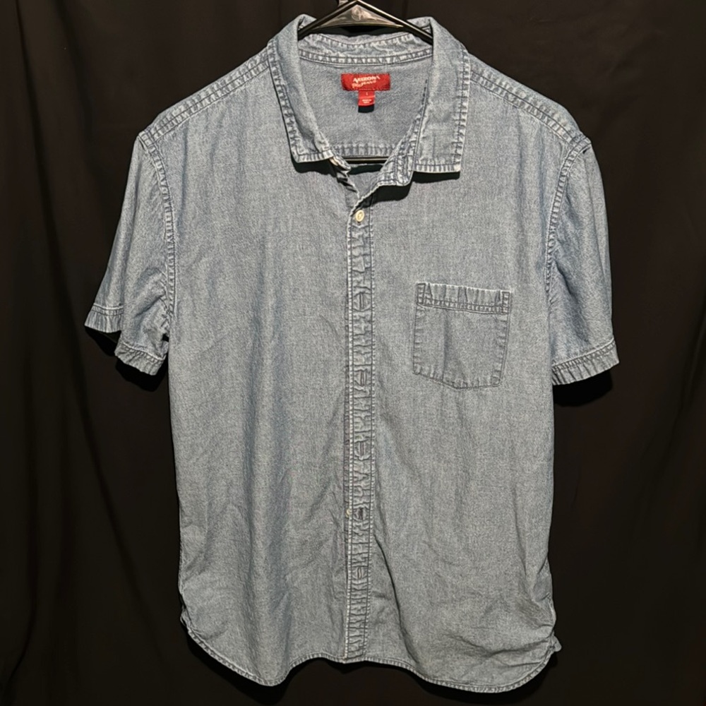 Arizona Jean Company Denim Blue Button-Down Shirt